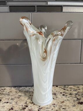 MURANO Hand-Blown White and Gold Artisan Glass Vase - Made in Italy